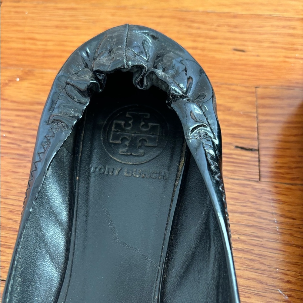 Tory Burch Minnie Travel Patent Leather Ballet Flats - Picture 4 of 5